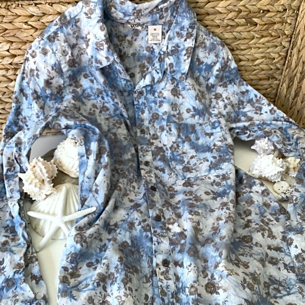 Summery Sky Soft Shirt - Picture 9 of 9